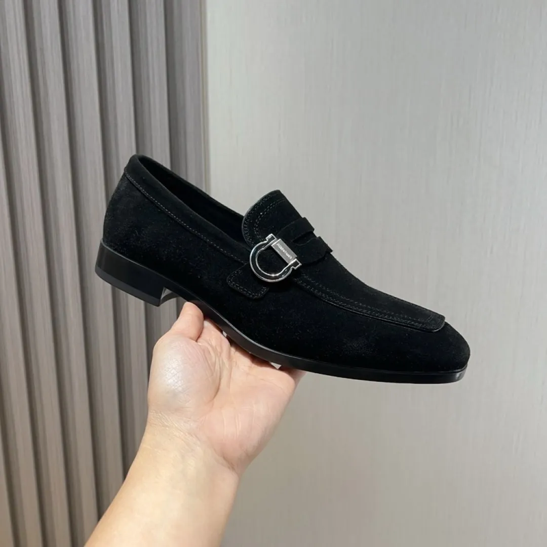 Men's Men's Shoes💰P640💰🔥《Ferragamo》👏Latest • High-end top brand luxury ~ purchasing agency, top quality ~. New fashionable business men's shoes🔜The uppers are made of original cashmere cowhide➕cowhide·lining, with fine workmanship. The original stylish and soft combination wear-resistant and non-slip outsole is light and comfortable on the feet. The real thing looks better in real life. Size: 38/44